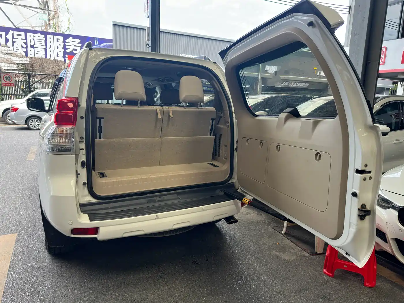 Toyota Prado 2010 4.0L Automatic TX-L NAVI фото 6