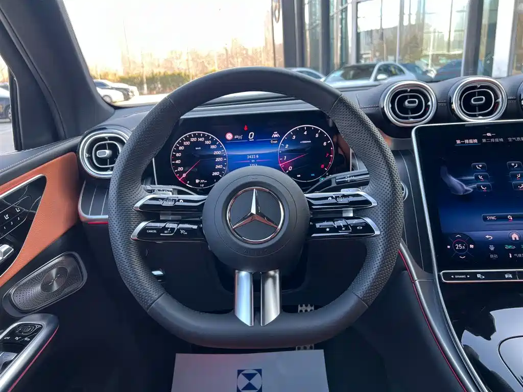 Mercedes-Benz GLC 2025 GLC 300 L 4MATIC Luxury 5-seater фото 10