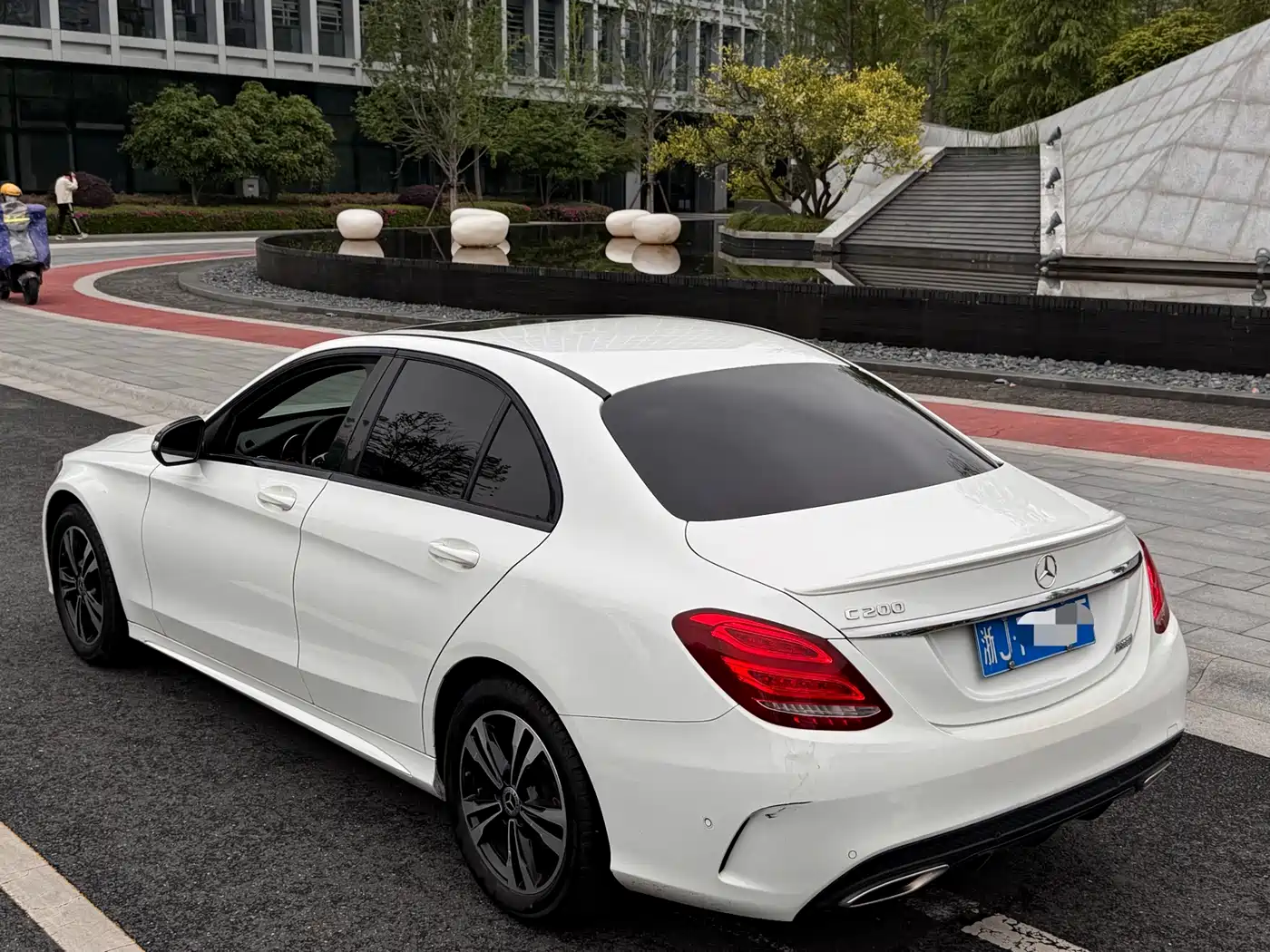 Mercedes-Benz C-Class 2017 Facelift C 200 Sport Edition фото 5