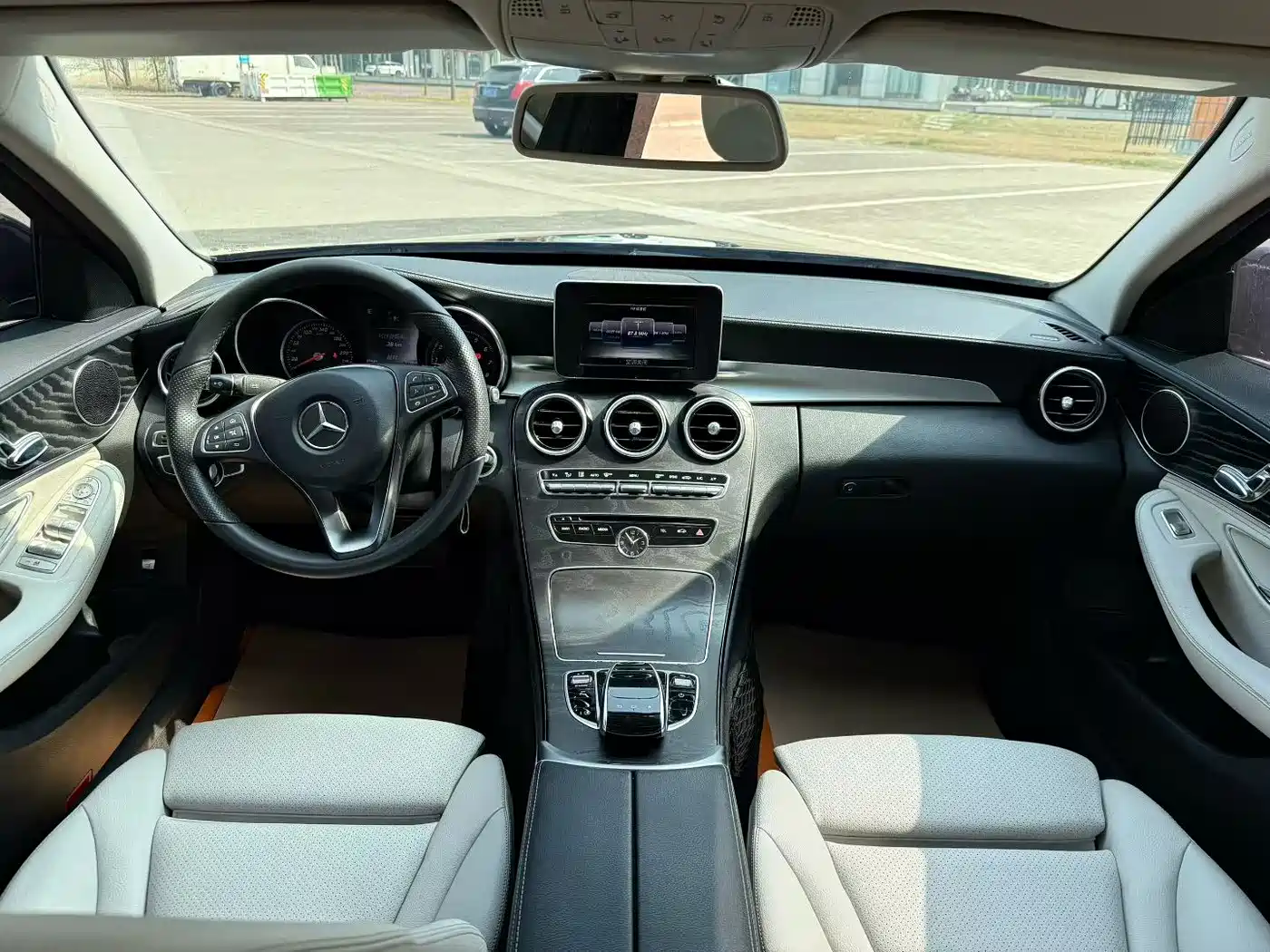 Mercedes-Benz C-Class 2016 C 180 L Sport фото 6