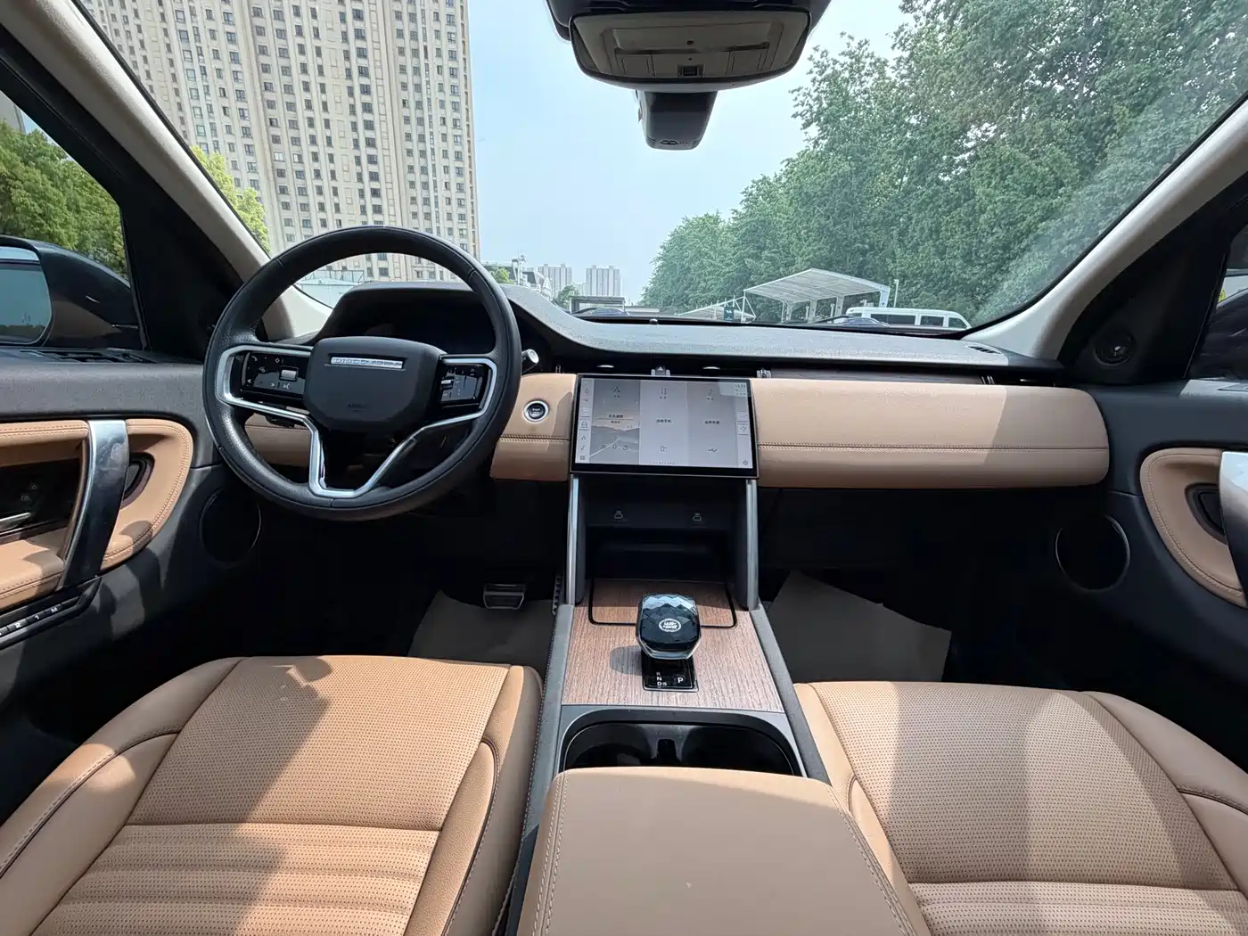 Land Rover Discovery Sport 2024 Performance Technology Edition фото 9