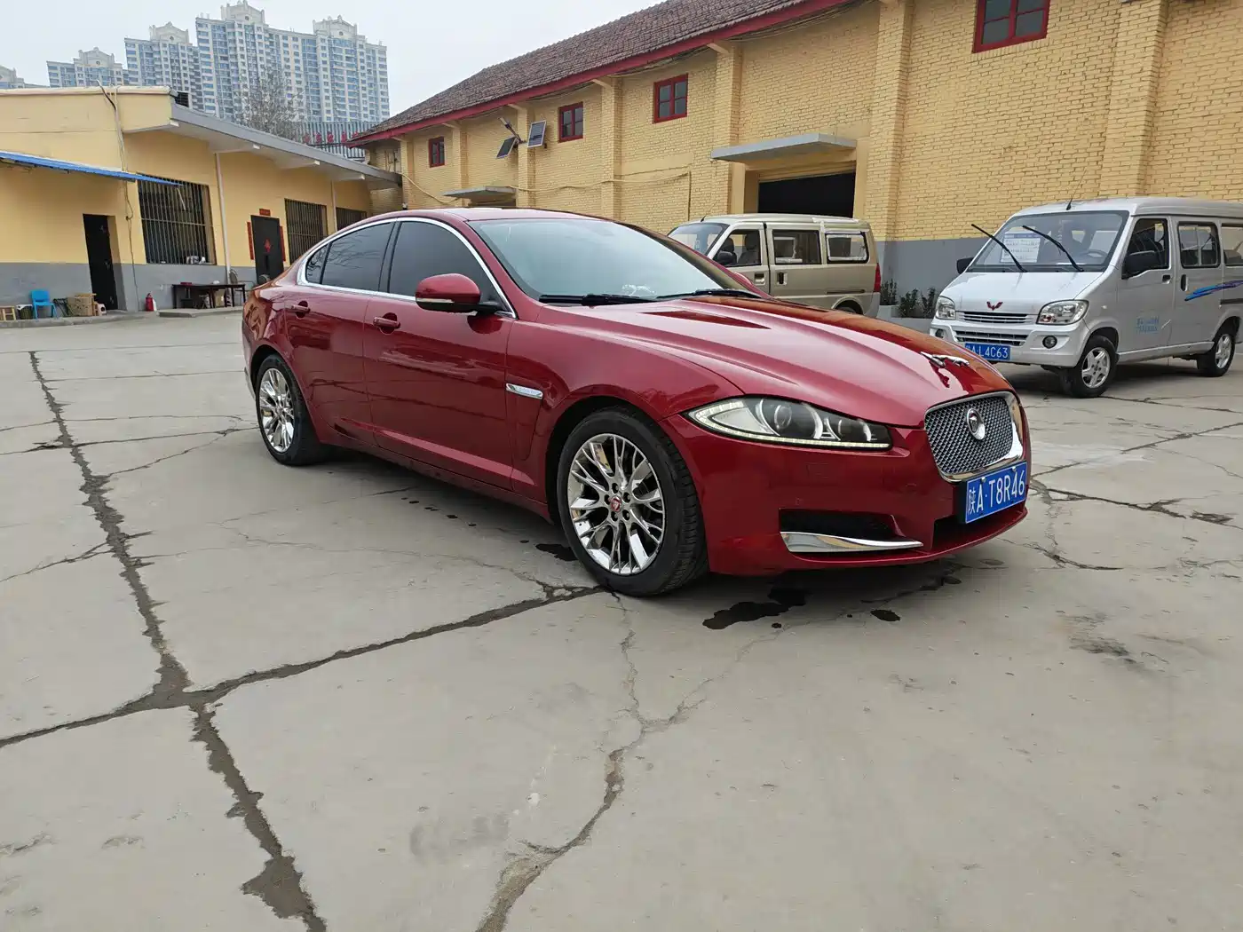 Jaguar XF 2015 2015 XF 2.0T Luxury Edition