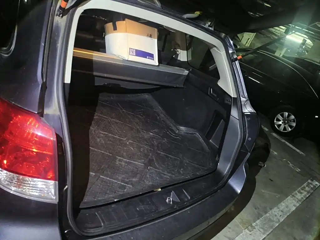Subaru Outback 2011 2010 2.5i Luxury