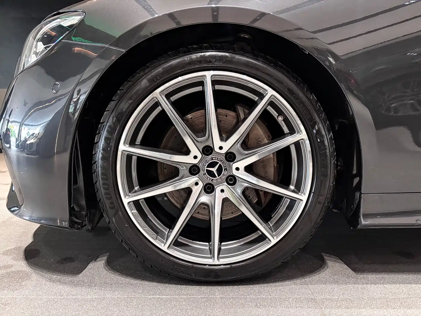 MERCEDES-BENZ E CLASS