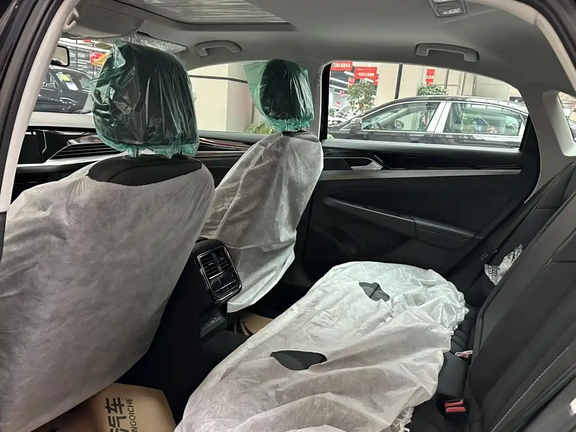 VOLKSWAGEN PASSAT NEW ENERGY