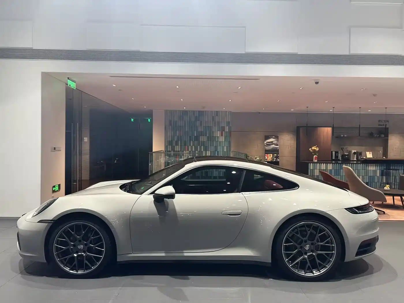Porsche 911 2023 Carrera 3.0T фото 2