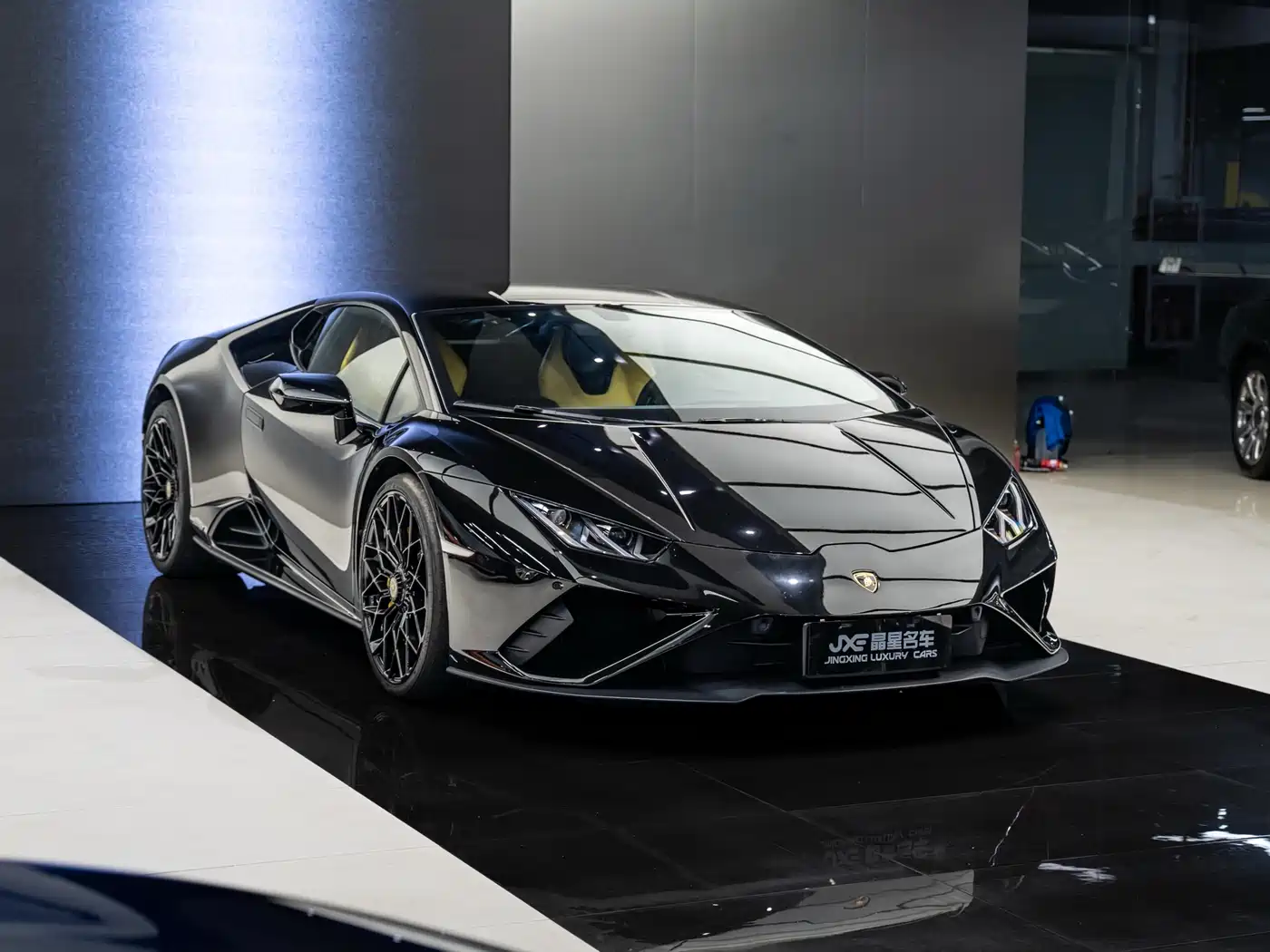 LAMBORGHINI HURACÁN