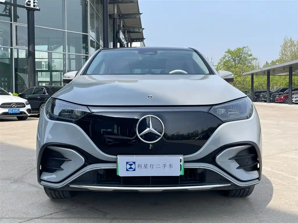 MERCEDES-BENZ EQE SUV