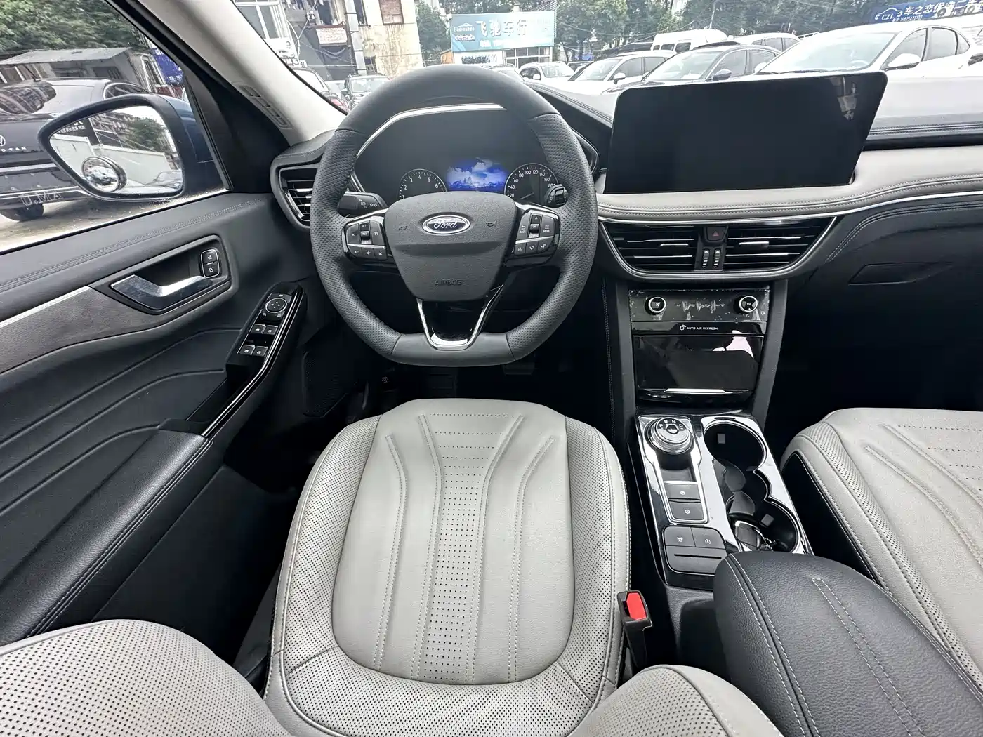 FORD RUIJI