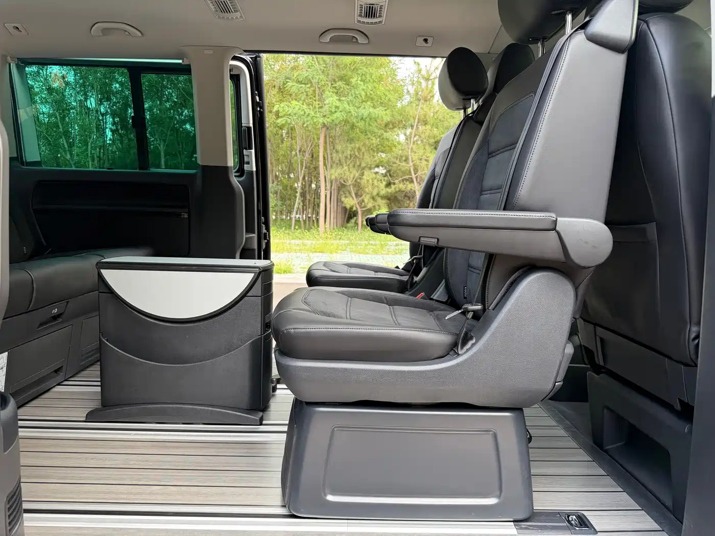 Volkswagen Multivan 2019 2019 2.0TSI 4WD Premium 7-seater