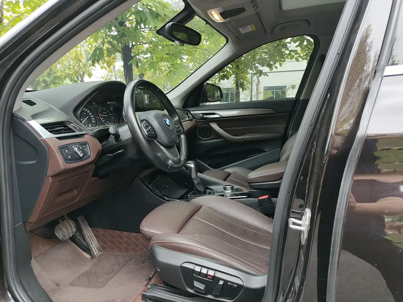 BMW X1 2018 xDrive20Li Premium Model фото 7