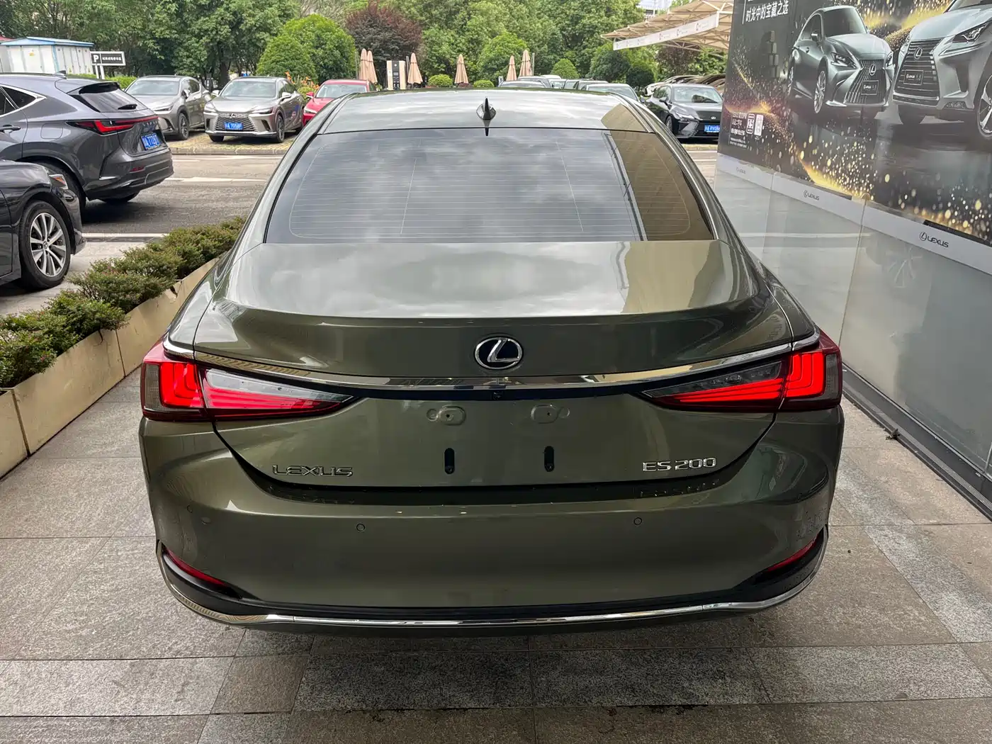 Lexus ES 2021 200 Excellence Edition фото 6