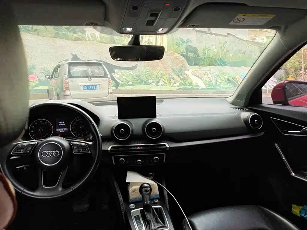 Photo 9 - Audi Q2L
