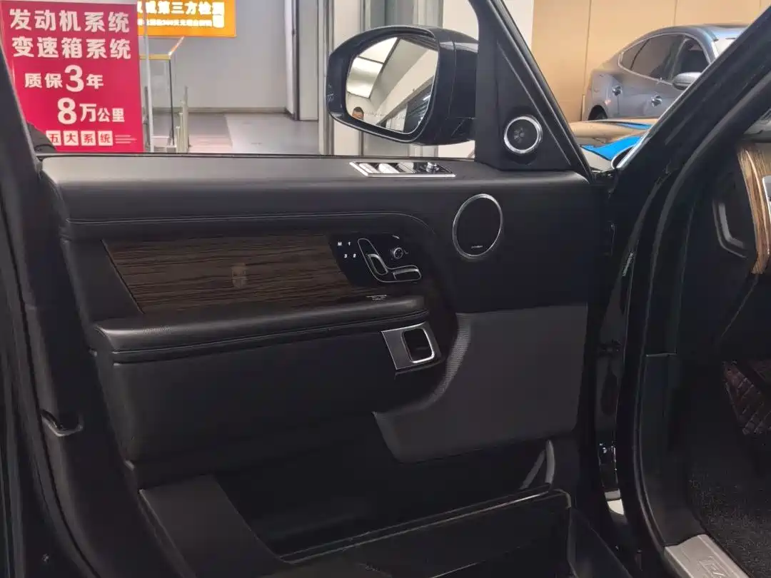 Land Rover Range Rover 2019 3.0 SCV6 Heritage Edition фото 11