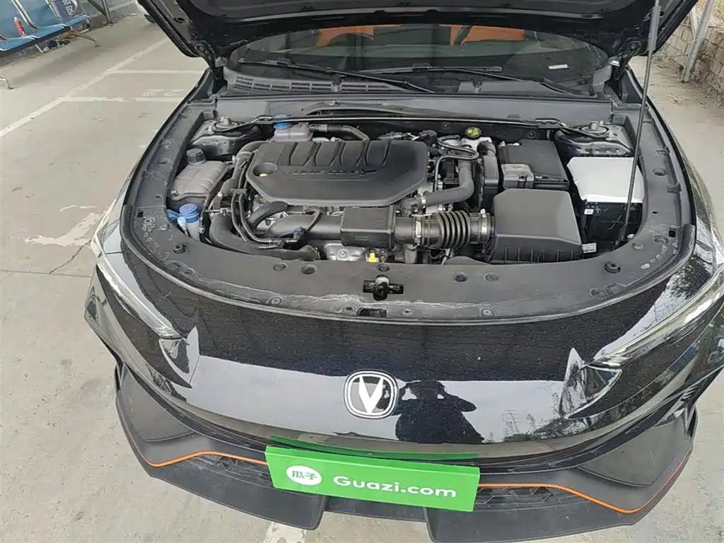 CHANGAN UNI-V