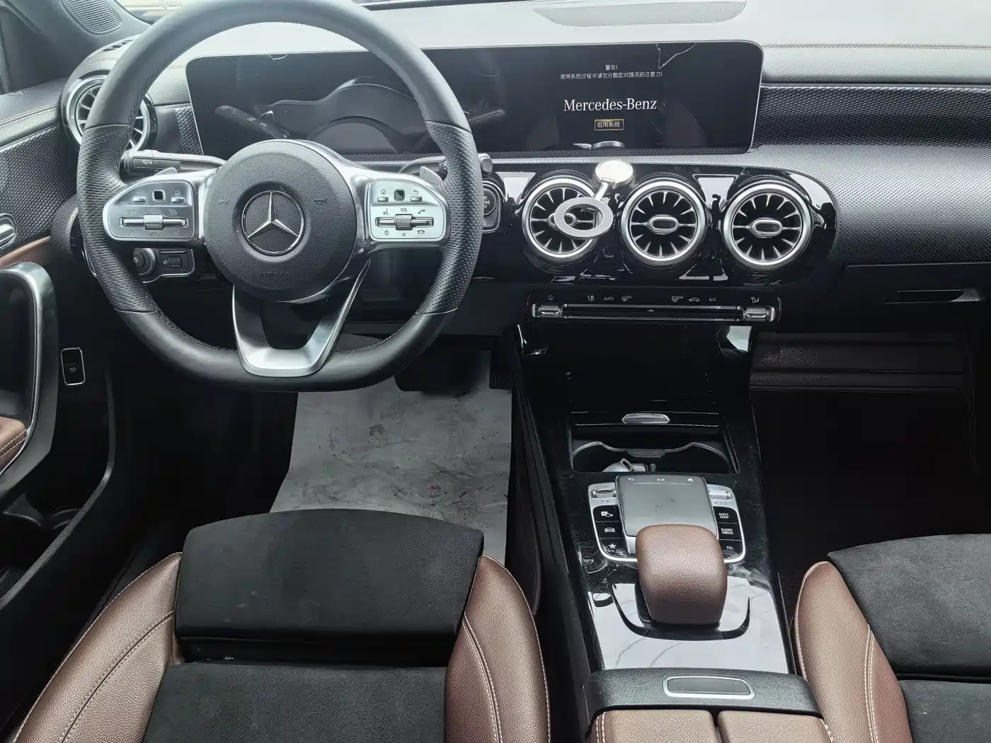 Mercedes-Benz A-Class 2020 A 200 L Sport Sedan фото 12