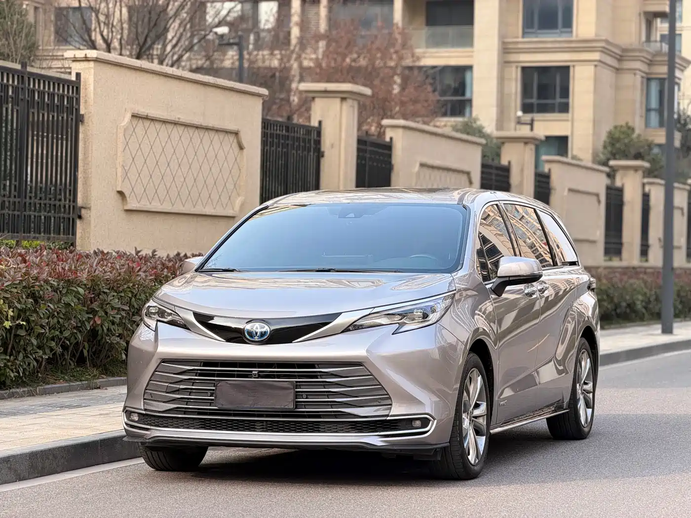 Toyota Sienna 2023 2.5L Hybrid Premium Edition