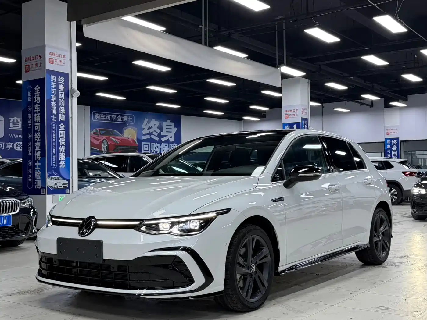 Volkswagen Golf 2023 Model 280TSI DSG R-Line