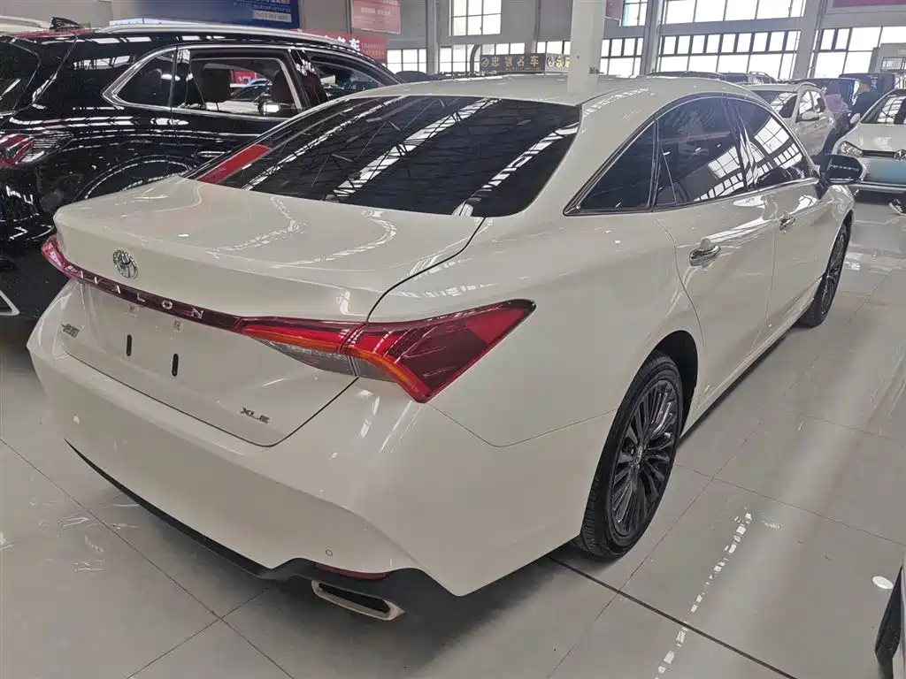 Toyota Avalon 2019 2.0L XLE Premium Edition (China VI) фото 8
