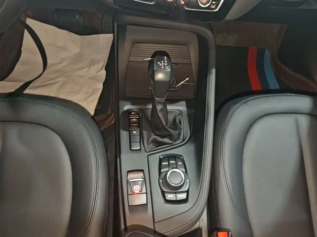 BMW X1 2016 sDrive18Li Premium Model фото 14