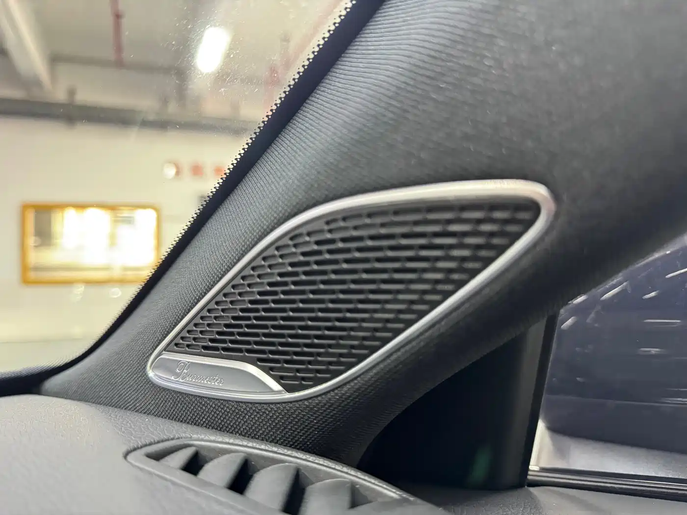 Mercedes-Benz A-Class AMG 2024 Facelift AMG A 35 L 4MATIC фото 10
