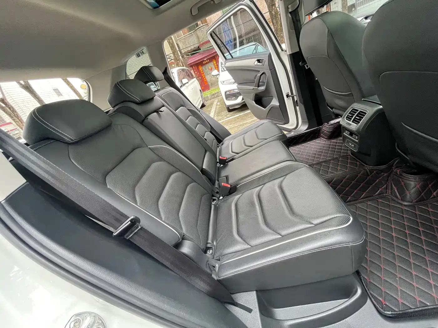 Volkswagen Tiguan L 2017 380TSI Automatic 4WD Ultimate Flagship Edition фото 14