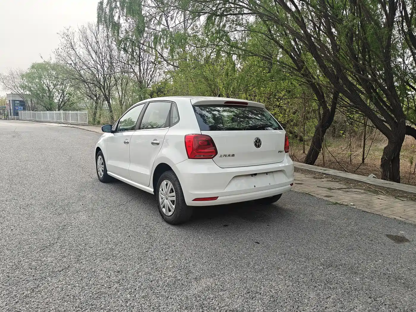 Volkswagen Polo 2016 1.4L Automatic Trend фото 10