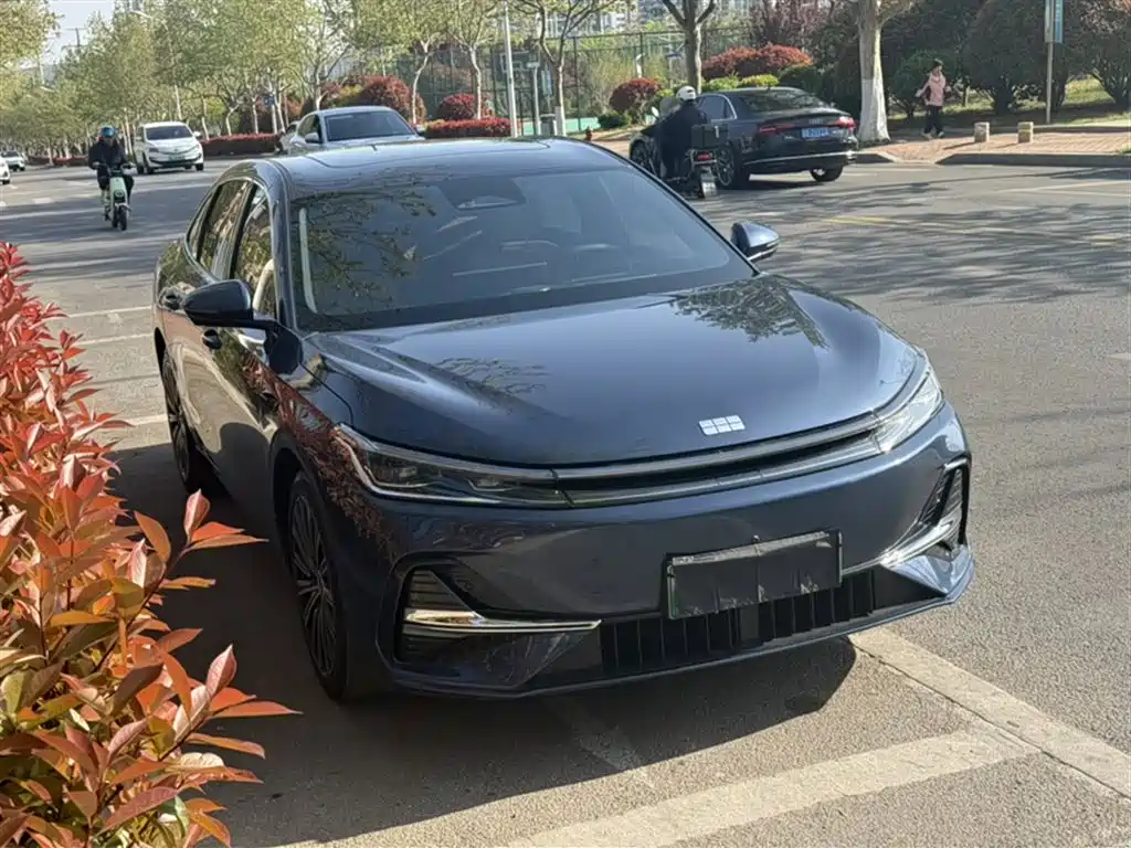 Geely Galaxy Galaxy A7 2025 EM-i фото 21