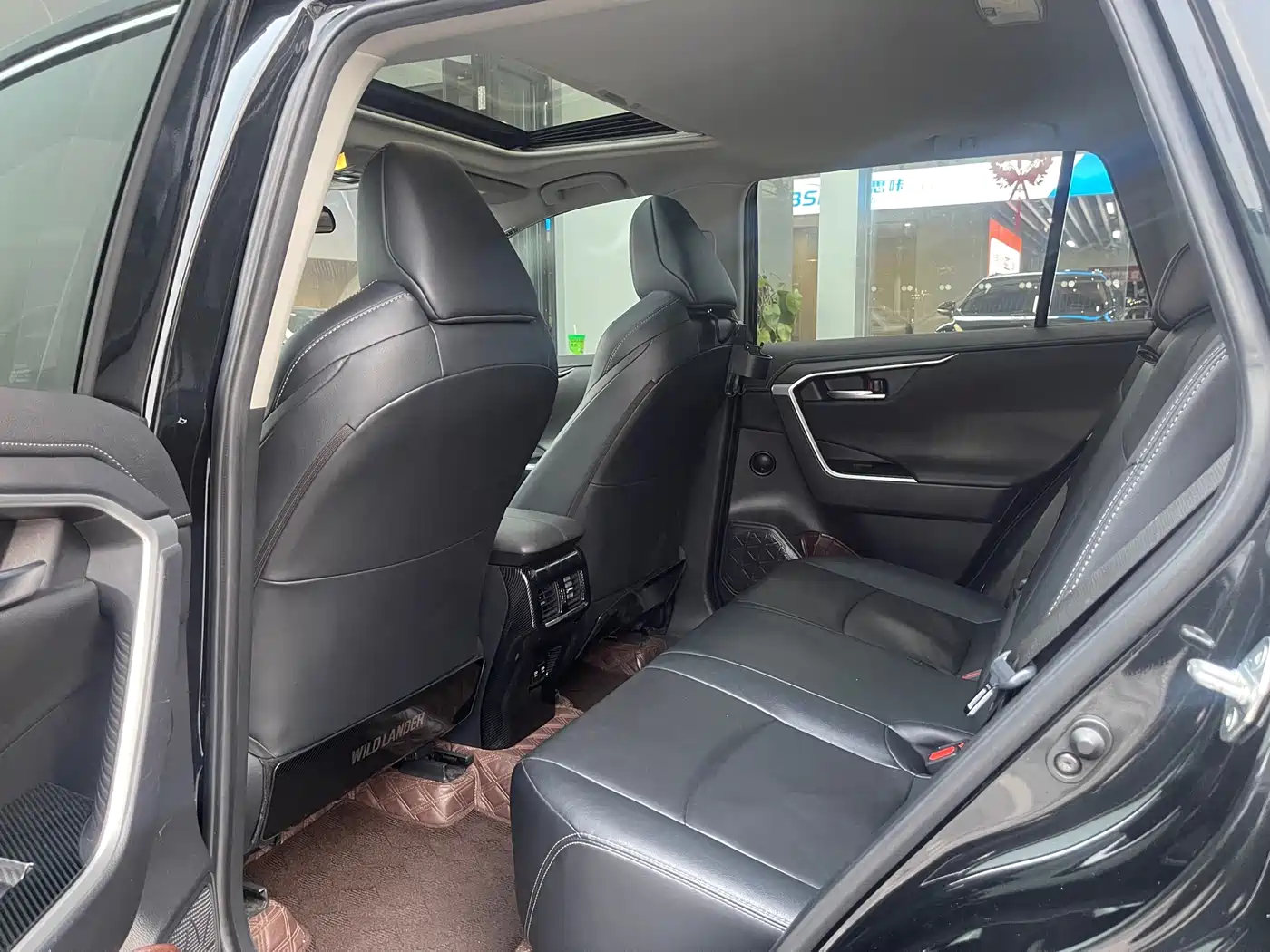Toyota Wildlander 2021 2.0L CVT 4WD Luxury Edition фото 12