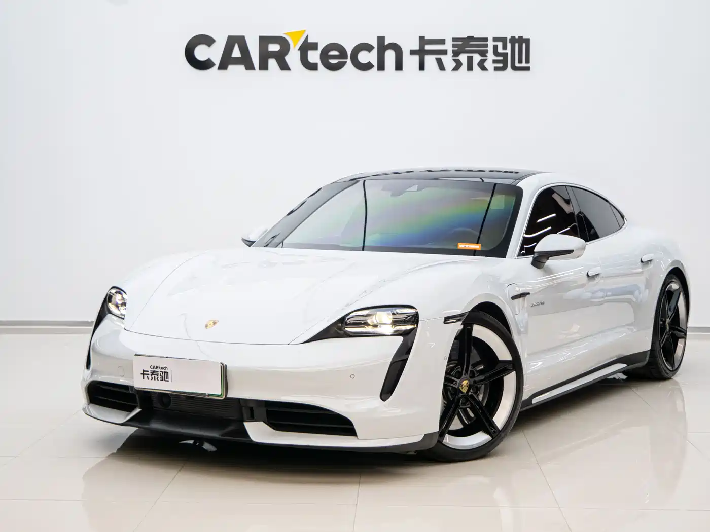 Porsche Taycan 2019 Taycan Turbo