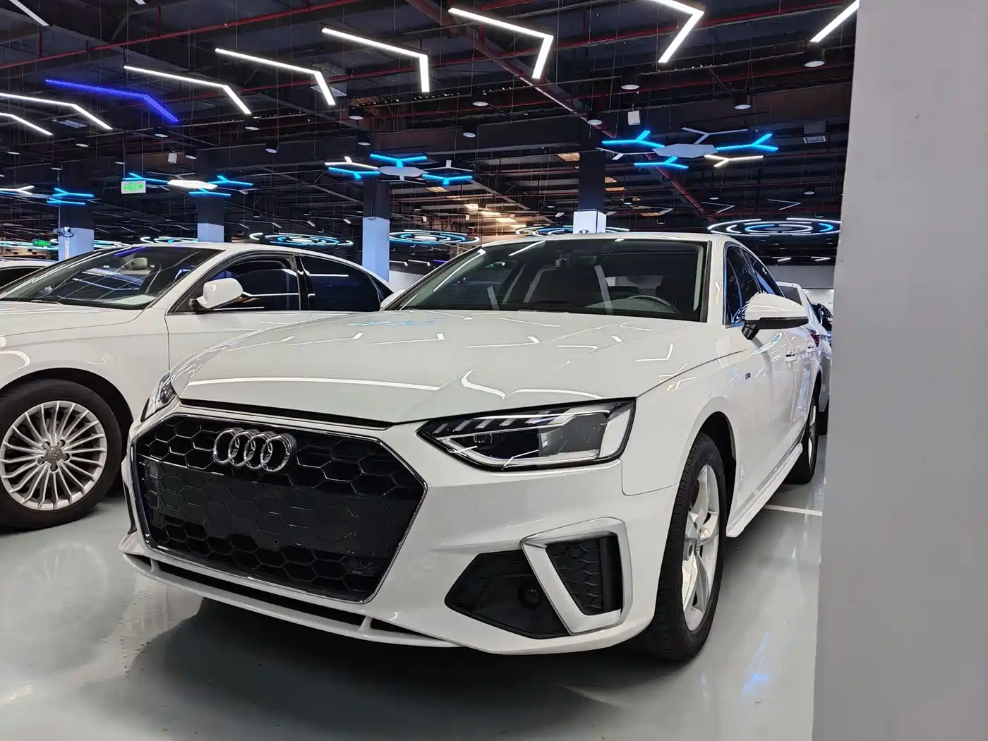 Audi A4L 2020 35 TFSI Fashion Dynamic Edition