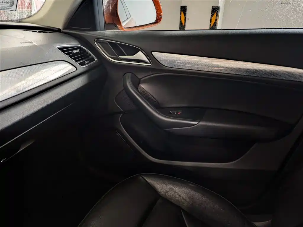 Audi Q3 2017 30 TFSI Style фото 15