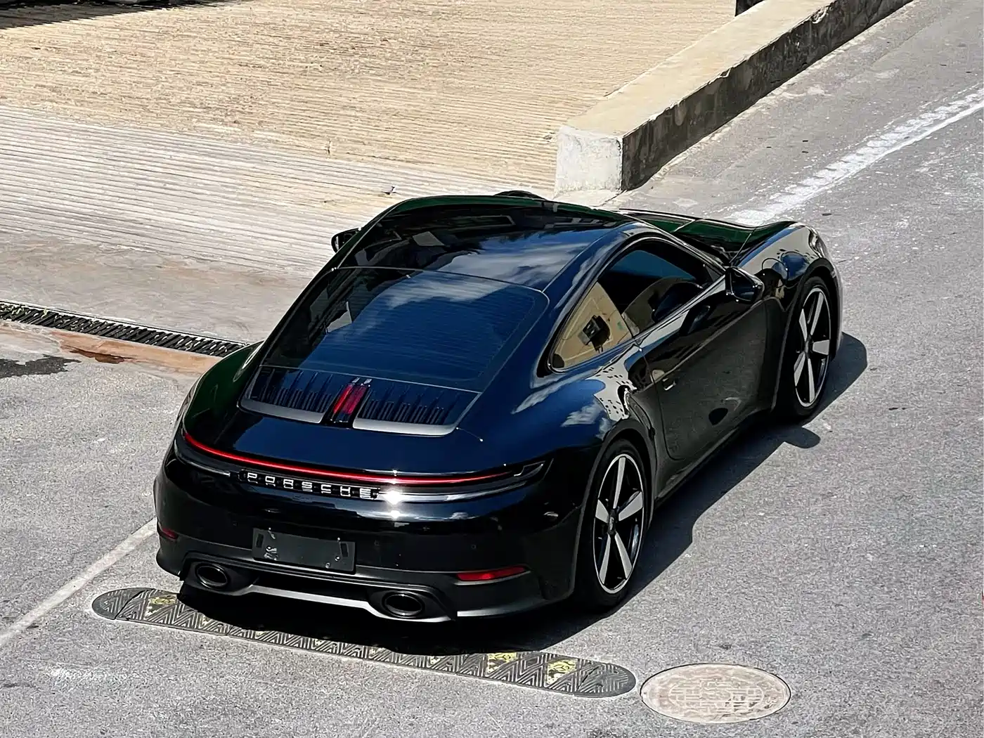 Porsche 911 2025 Carrera 3.0T фото 16