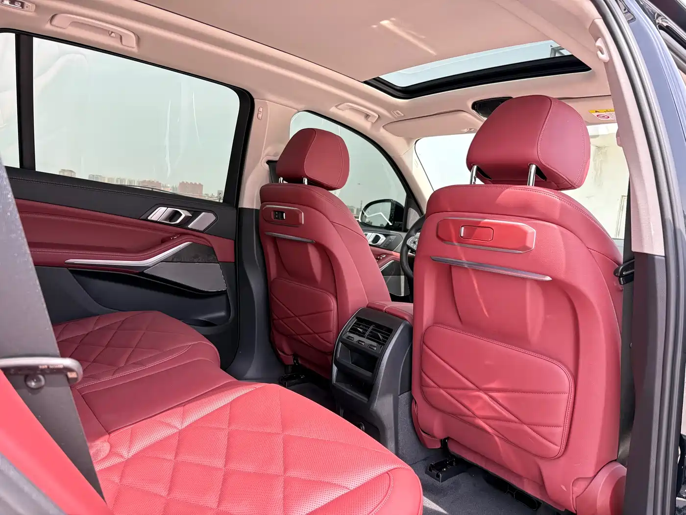 BMW X5 2025 Model xDrive 30Li Exclusive M Sport Blackout Package фото 11