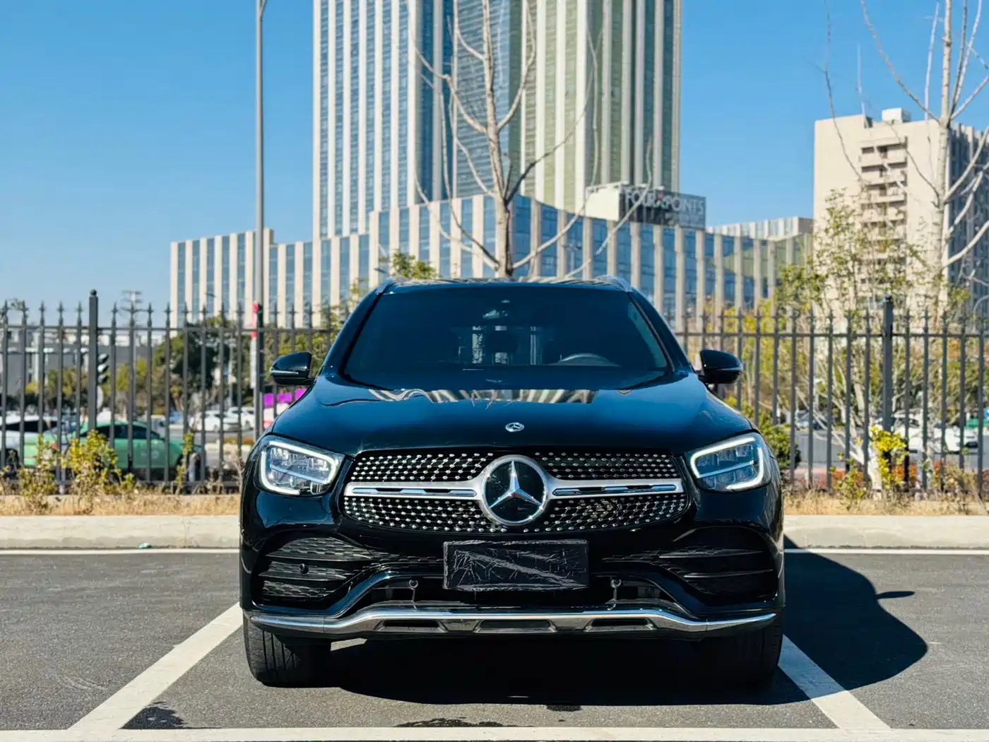 Mercedes-Benz GLC 2022 Model GLC 260 L 4MATIC Luxury Edition фото 2
