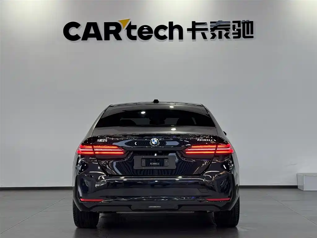 BMW 5 Series 2024 530Li Leading Model Luxury Package фото 5