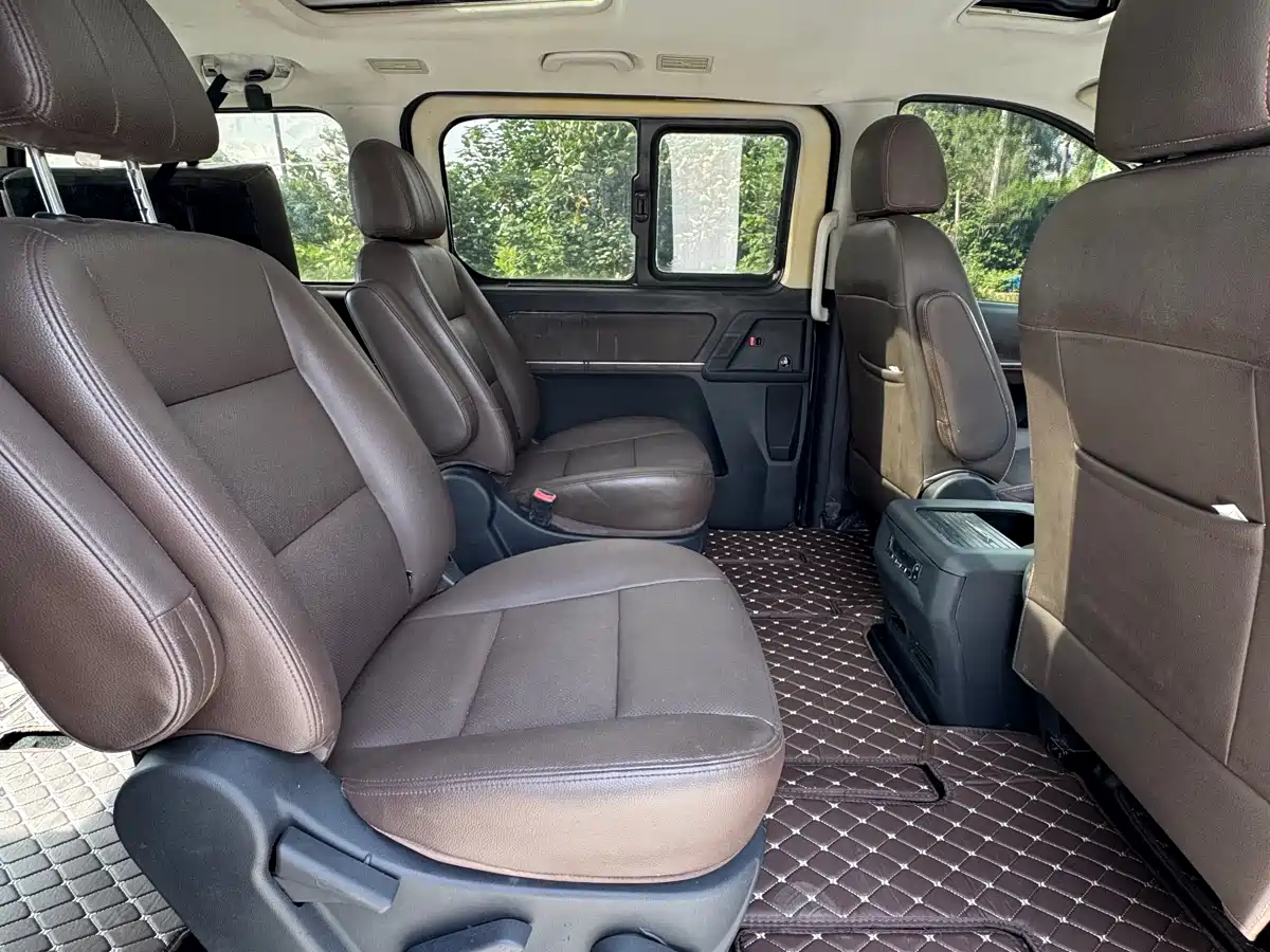 Dongfeng Fengxing Fengxing CM7 2018 2018 Classic 2.0T Manual Luxury