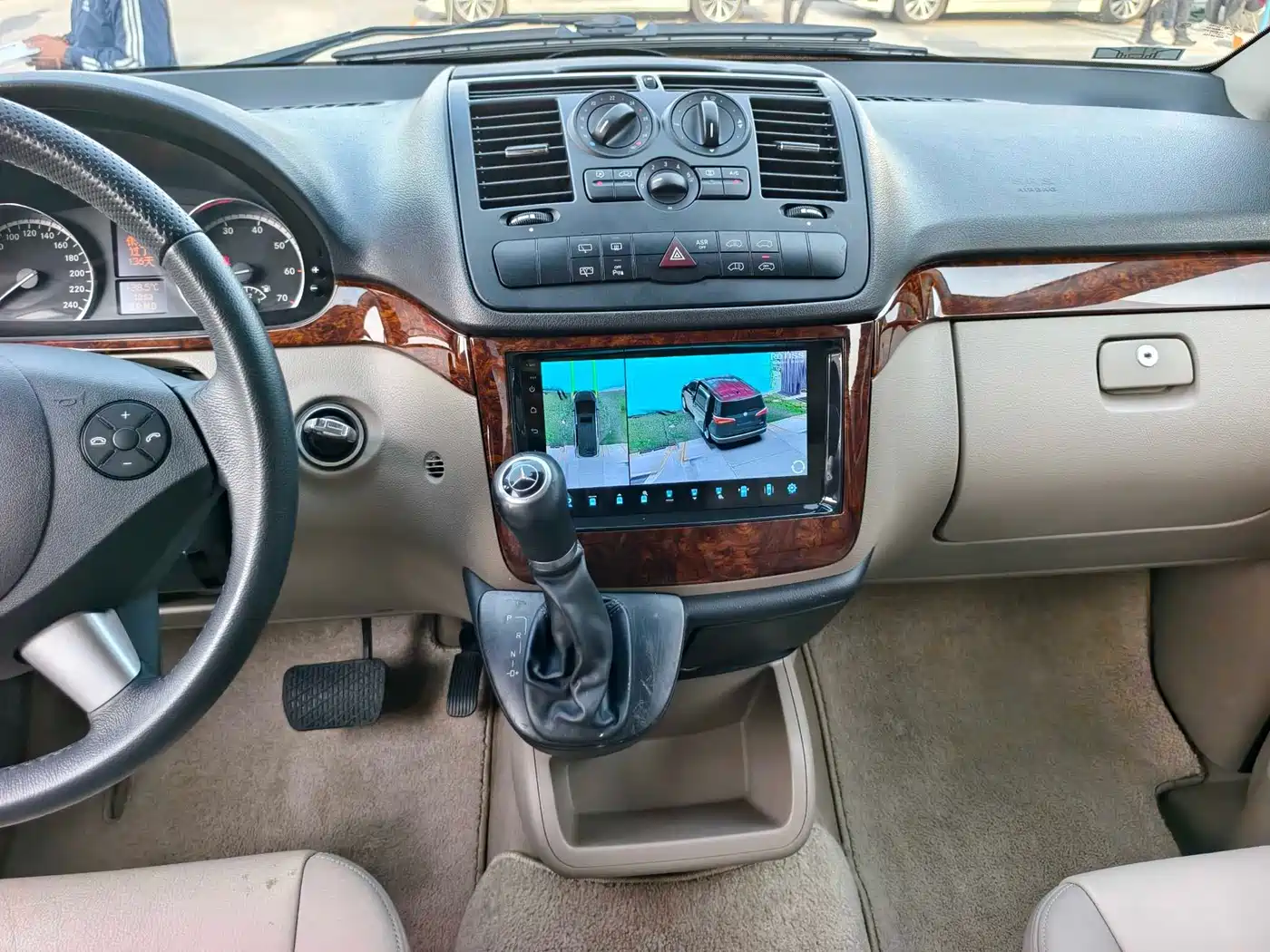 Mercedes-Benz Viano 2015 3.0L Partner Edition фото 13