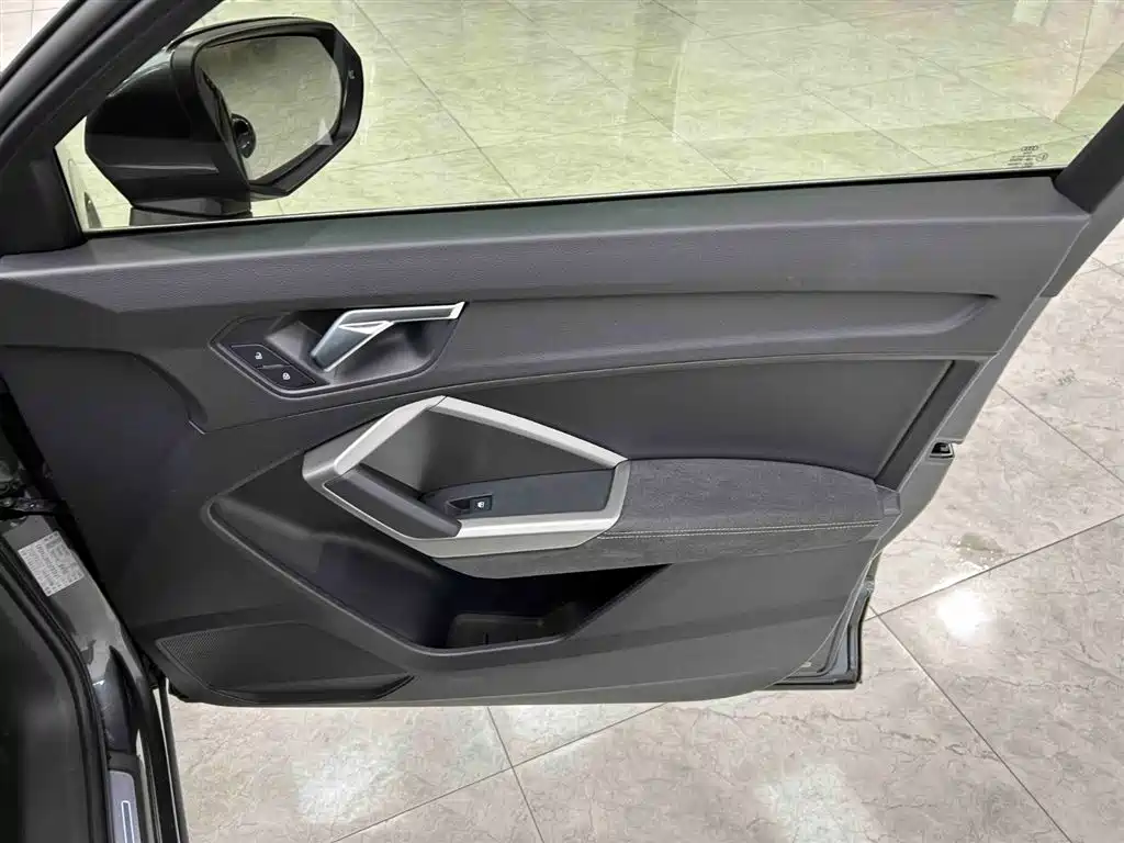 Audi Q3 2022 35 TFSI Fashion Dynamic фото 12