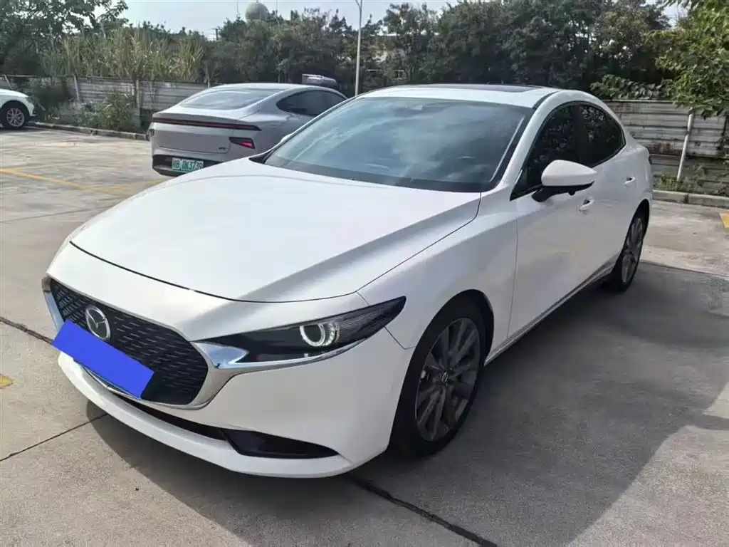 Mazda Mazda3 Axela 2024 2.0L Automatic Premium Prestige Edition