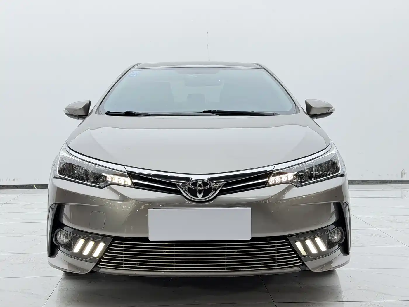 Toyota Corolla 2017 Facelift 1.2T S-CVT GL-i фото 2