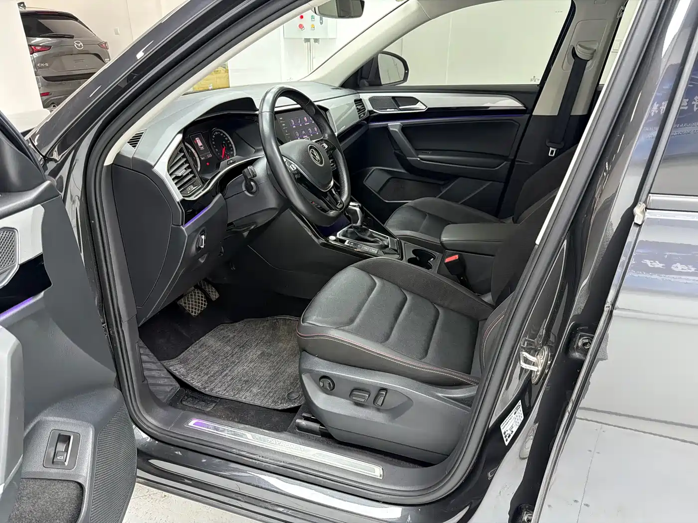 Volkswagen Tayron 2022 280TSI 2WD Luxury Smart Connect Edition фото 11