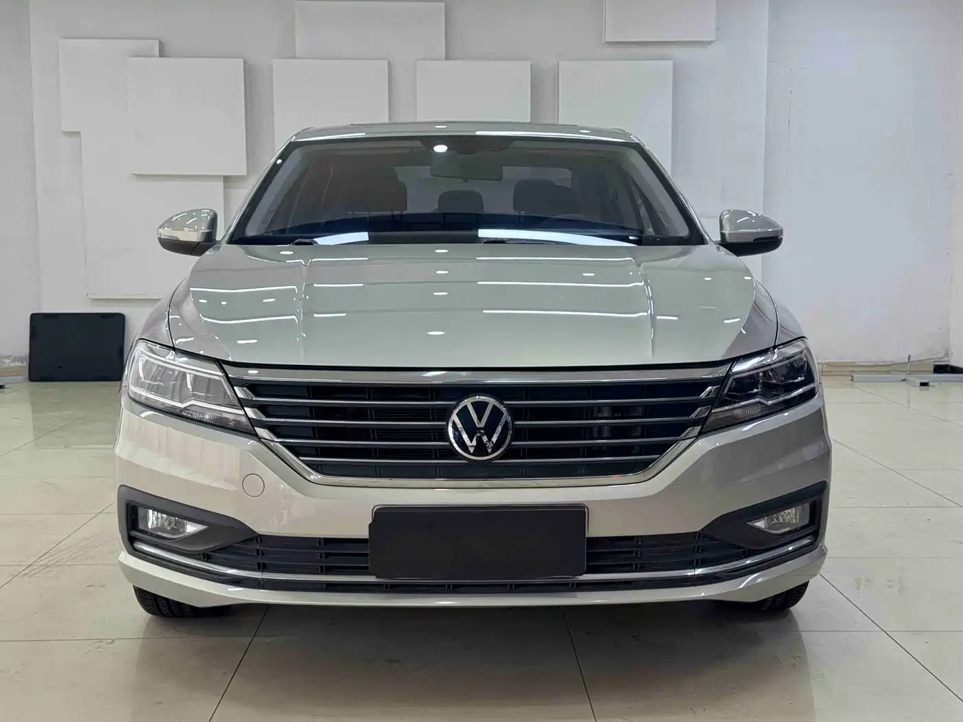 Volkswagen Lavida 2022 1.5L Auto Comfort Edition фото 2