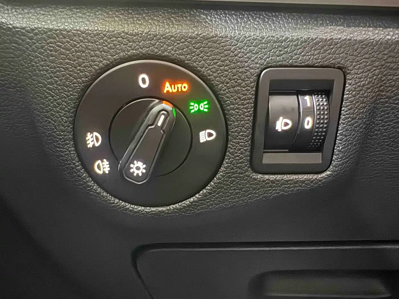 Volkswagen Lavida 2022 1.5L Auto Comfort Edition фото 11