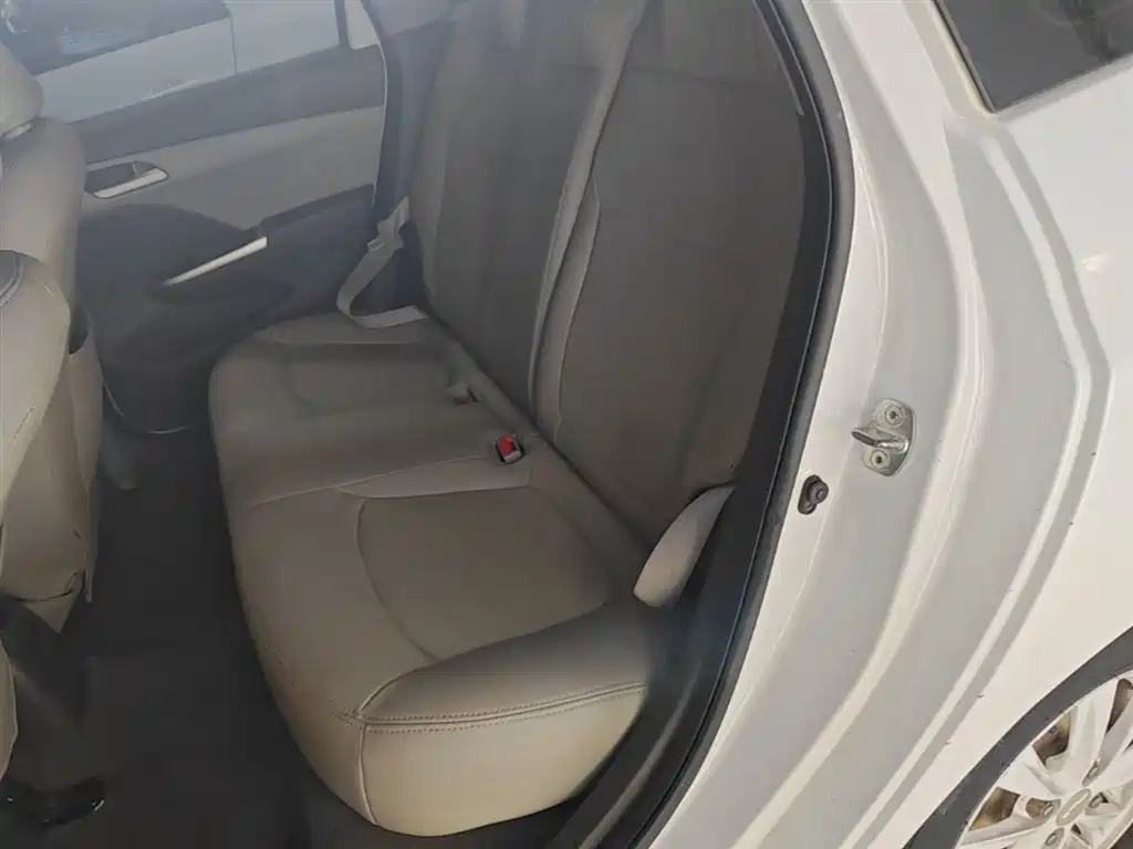 Chevrolet Lova RV 2016 1.5L Automatic Easy-Ride фото 17