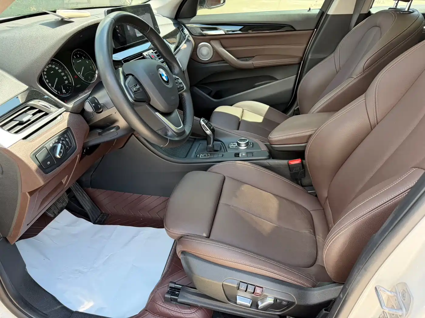BMW X1 2022 sDrive20Li Fashion фото 10