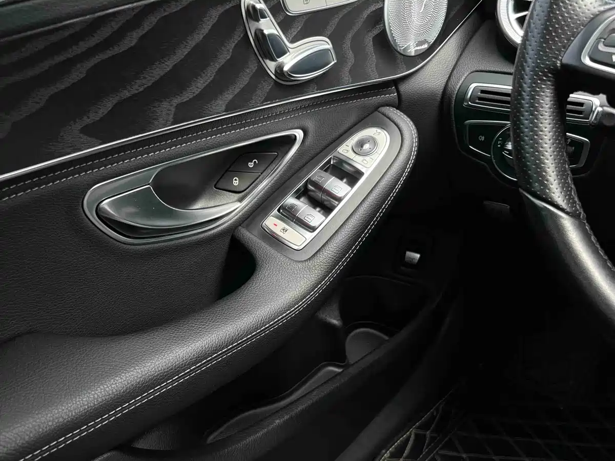 Mercedes-Benz C-Class 2017 Facelift C 200 L Sport Edition фото 33