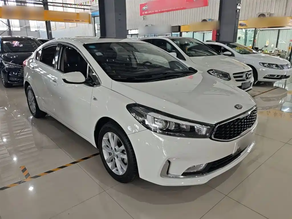 Kia K3 2017 1.6L Automatic 15th Anniversary Special GLS фото 4