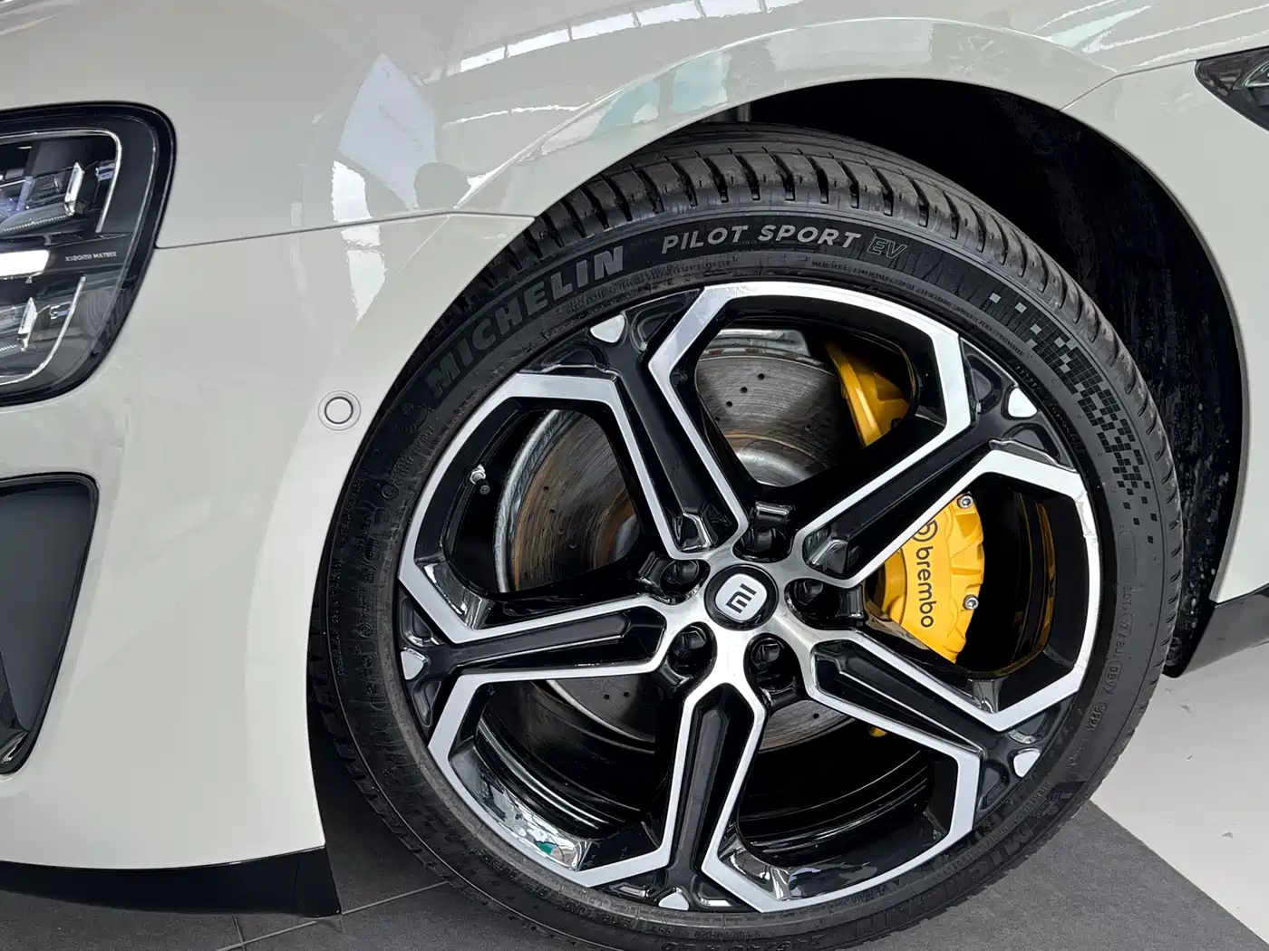 Xiaomi Auto Xiaomi SU7 2024 RWD Long Range Intelligent Driving Edition фото 14