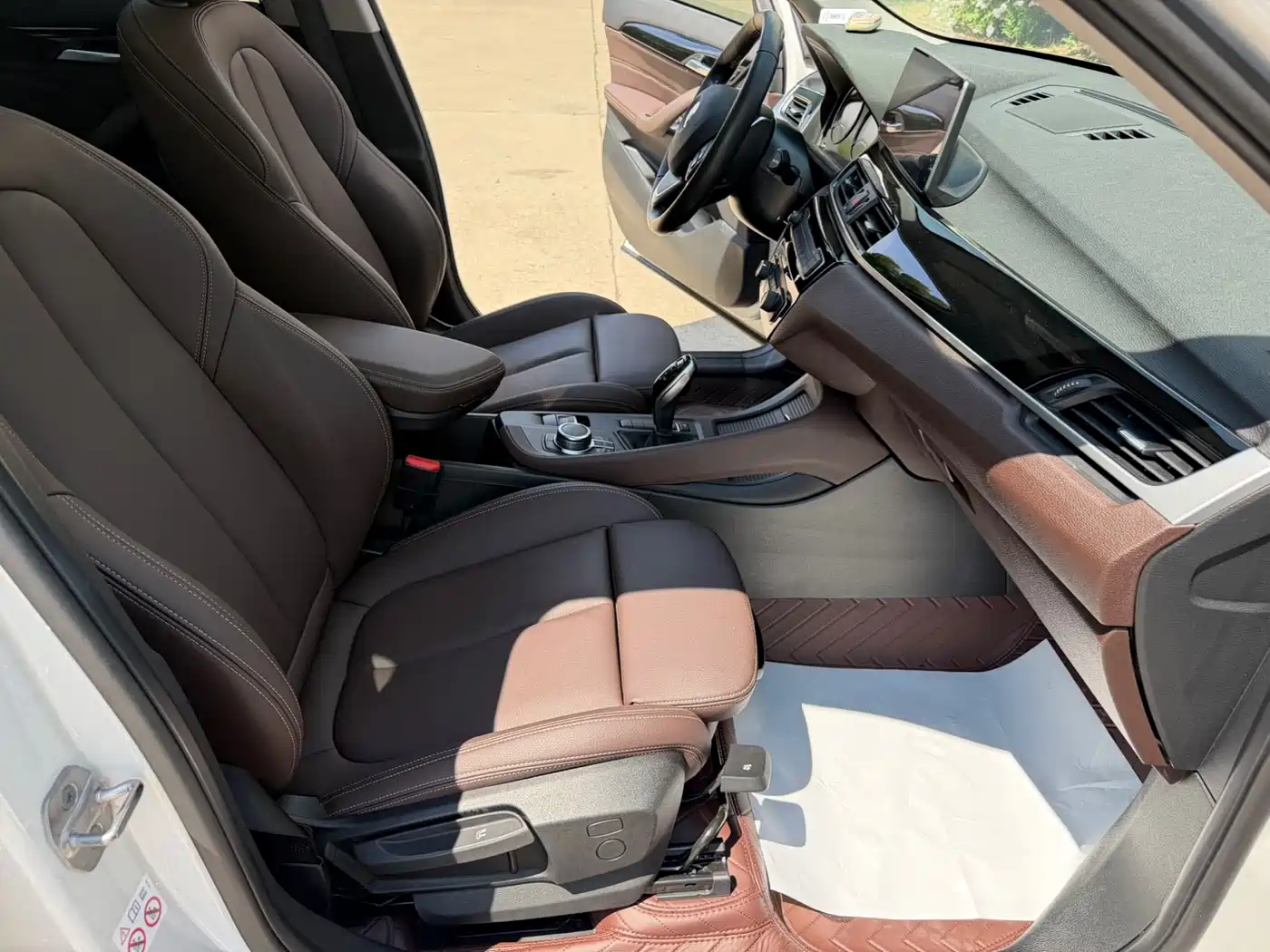 BMW X1 2022 sDrive20Li Fashion фото 13